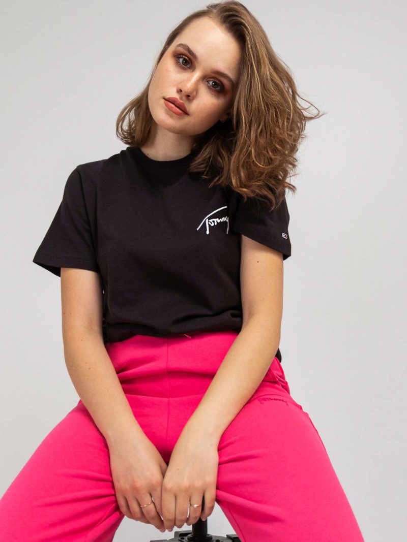 Tommy Jeans dámské černé triko SIGNATURE
