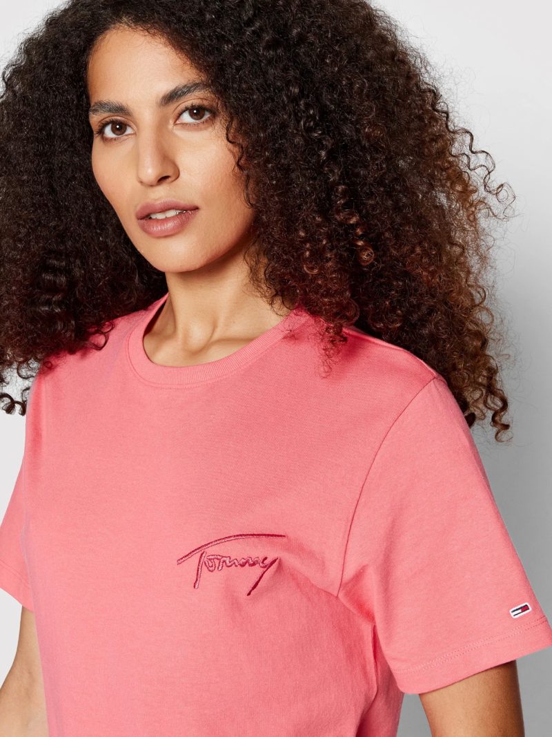 Tommy Jeans dámské růžové triko SIGNATURE